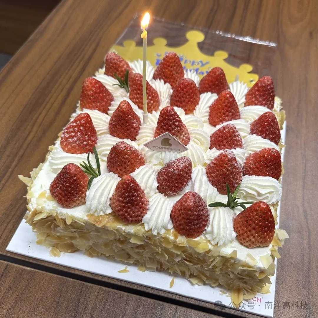 温情相伴，共享快乐